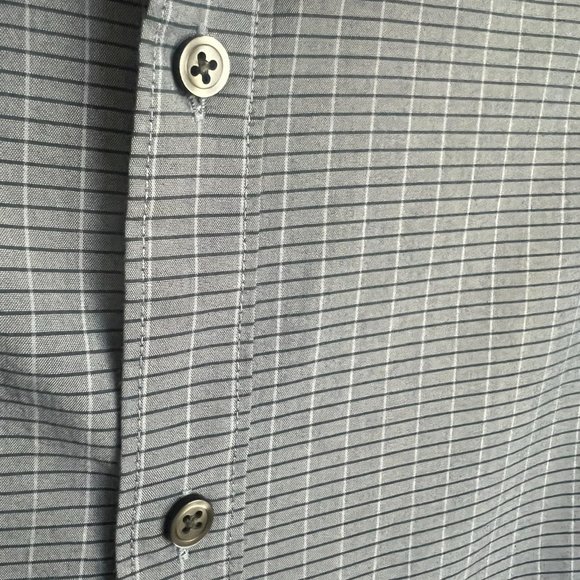 Collared Dress Shirt - Unique Pattern! // DKNY Men's Size L - Picture 4 of 7